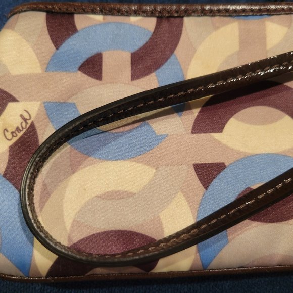 Coach - Picture 2 of 2